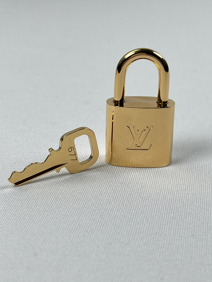 New Authentic Louis Vuitton PadLock Lock & Key for Bags Gold # 677