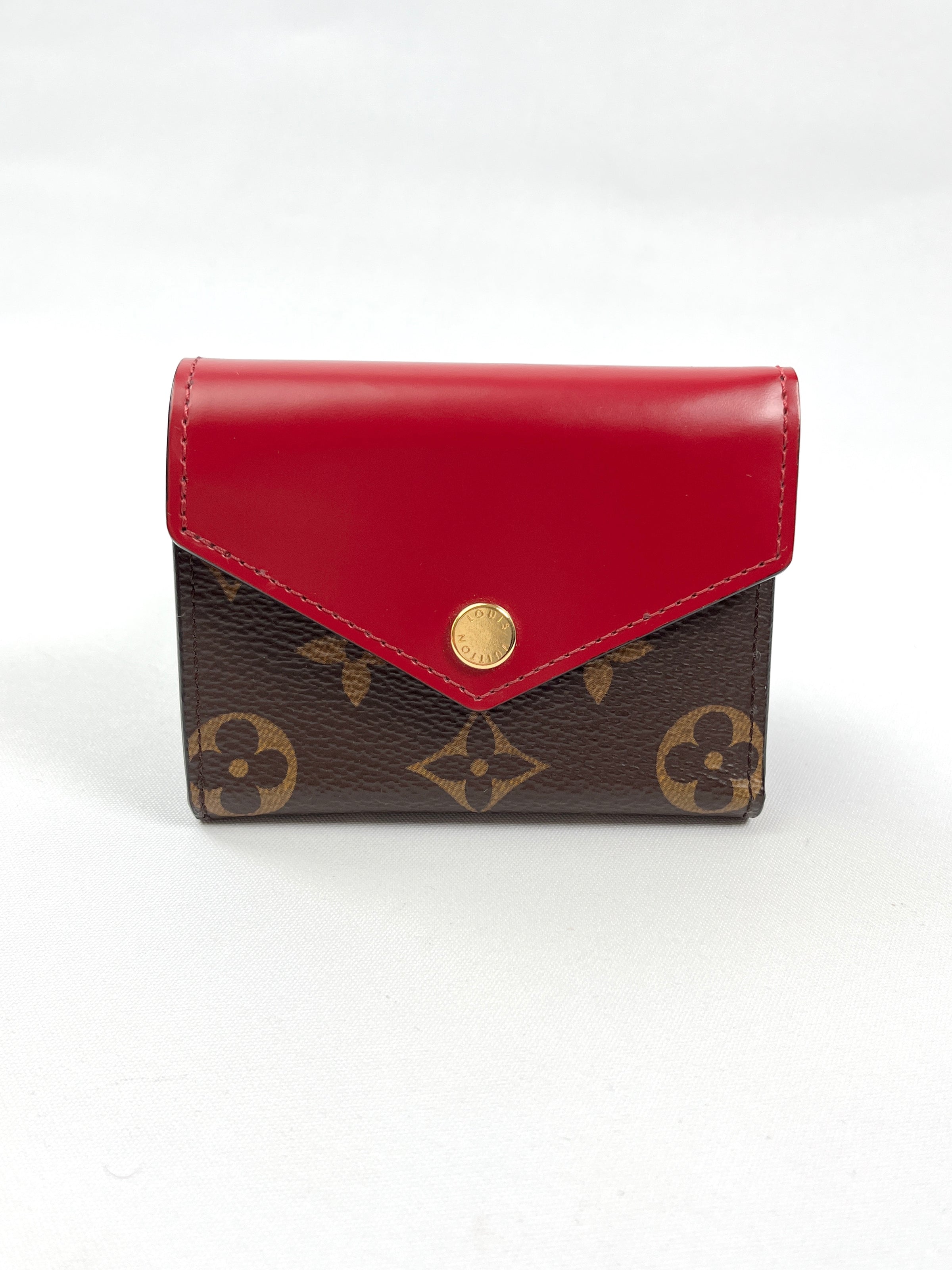Buy Louis Vuitton Zoe Monogram Fuchsia Small Snap Wallet