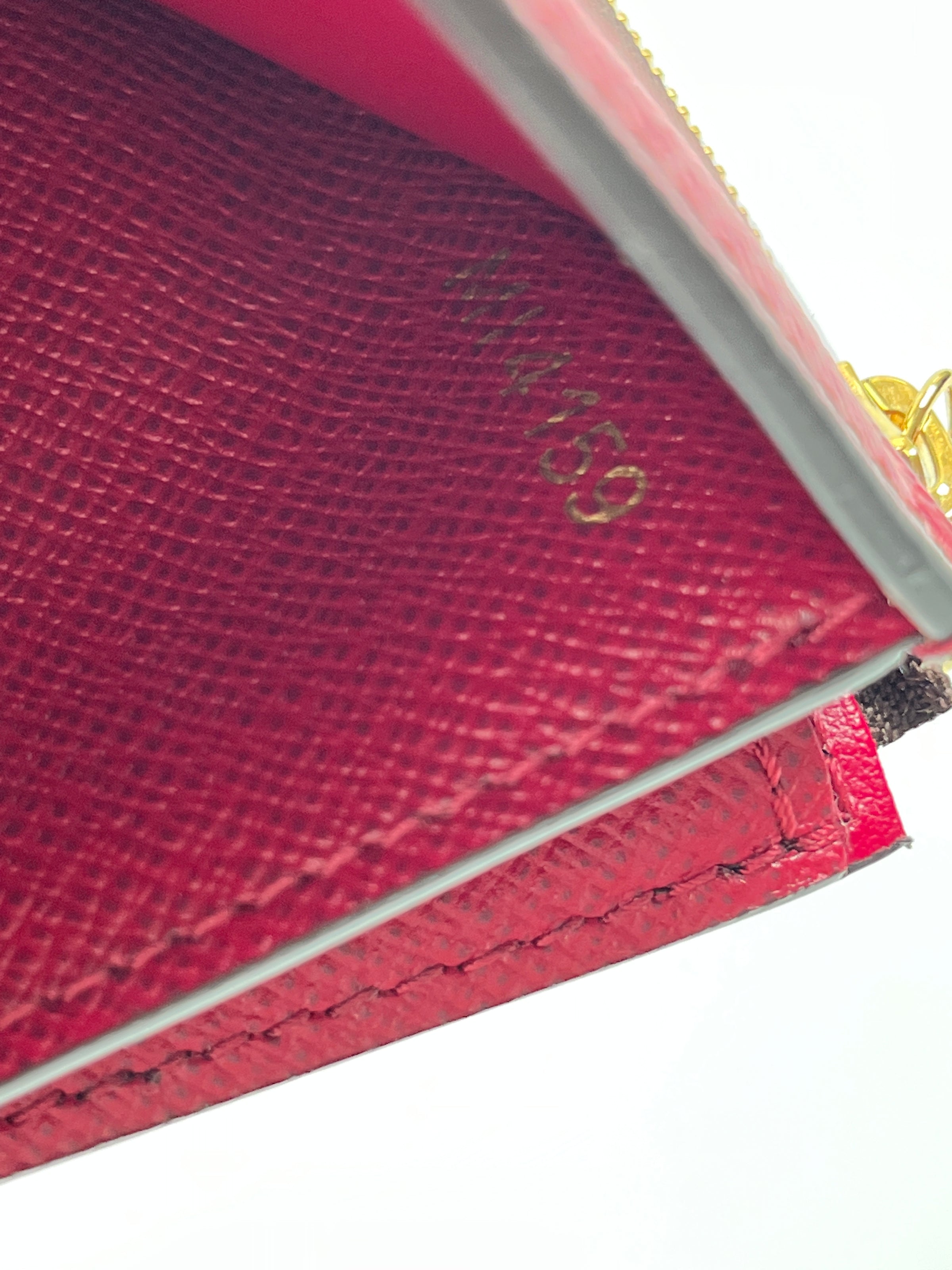 Louis Vuitton Zoe Fuschia wallet Leather ref.384598 - Joli Closet