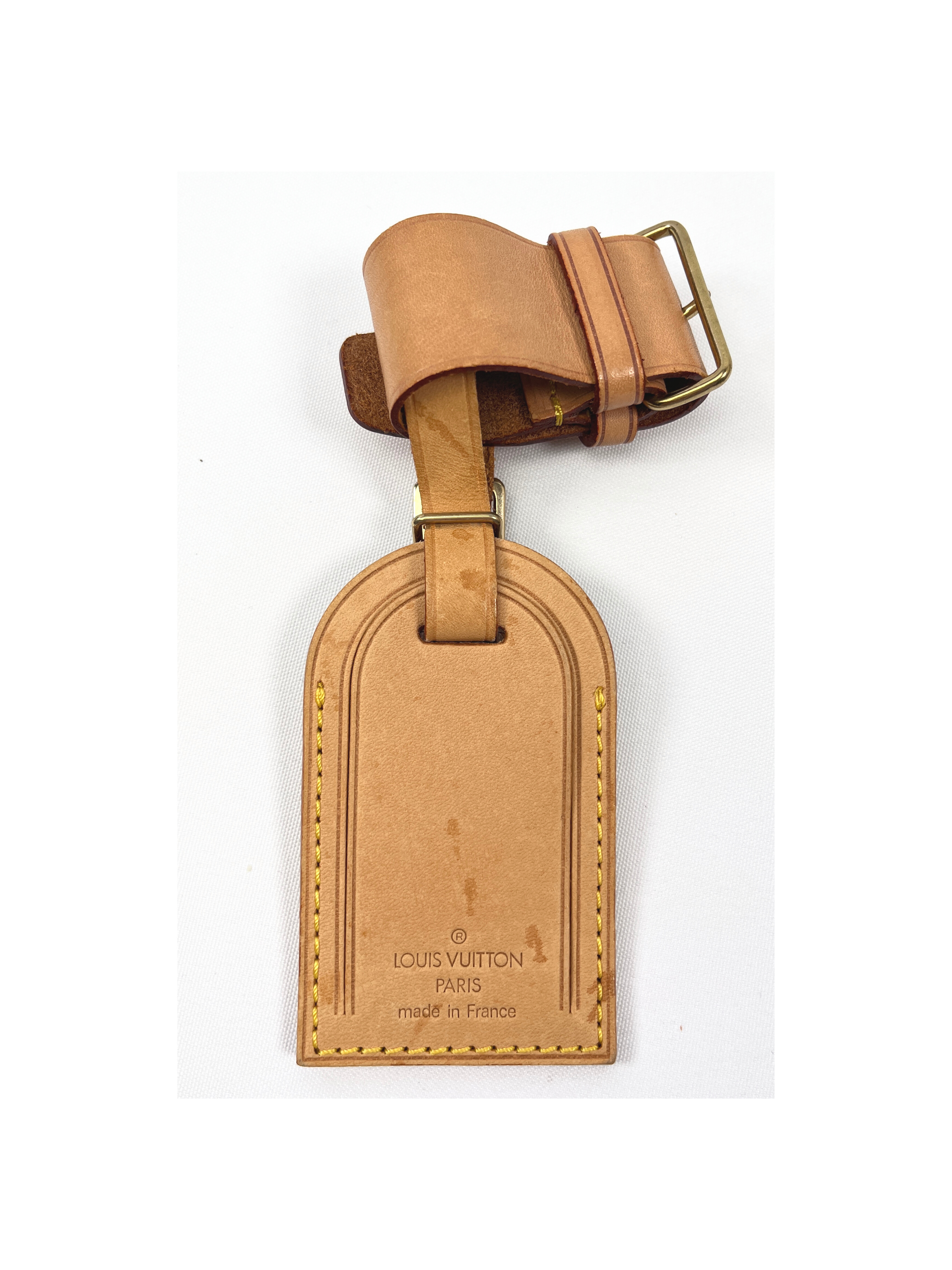 Louis Vuitton Vachetta Leather Luggage Tag and Poignet 152lvs25 –  Bagriculture