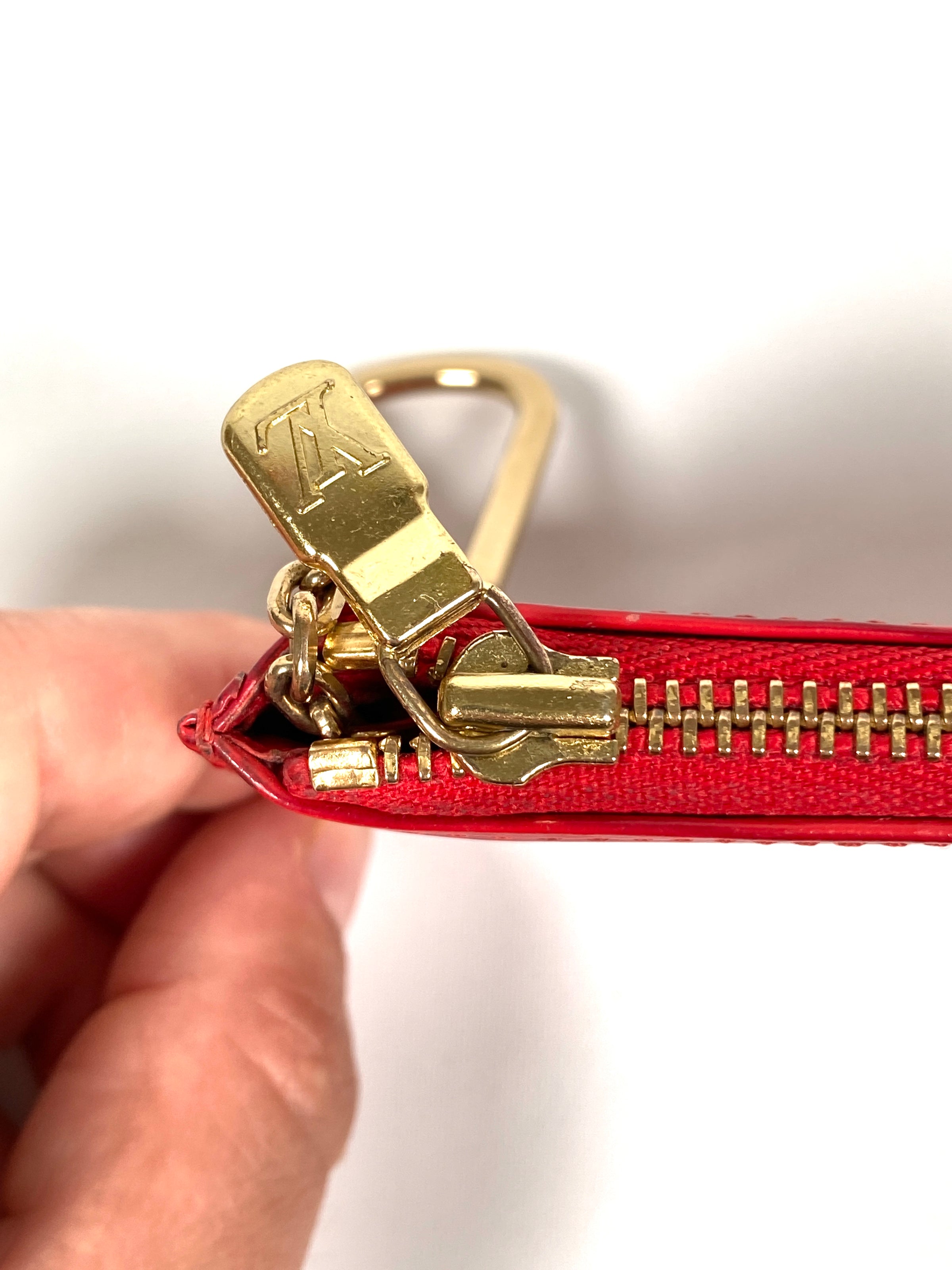Louis Vuitton Red Epi Leather Key Pouch Pochette Cles Keychain 1LV914 –  Bagriculture
