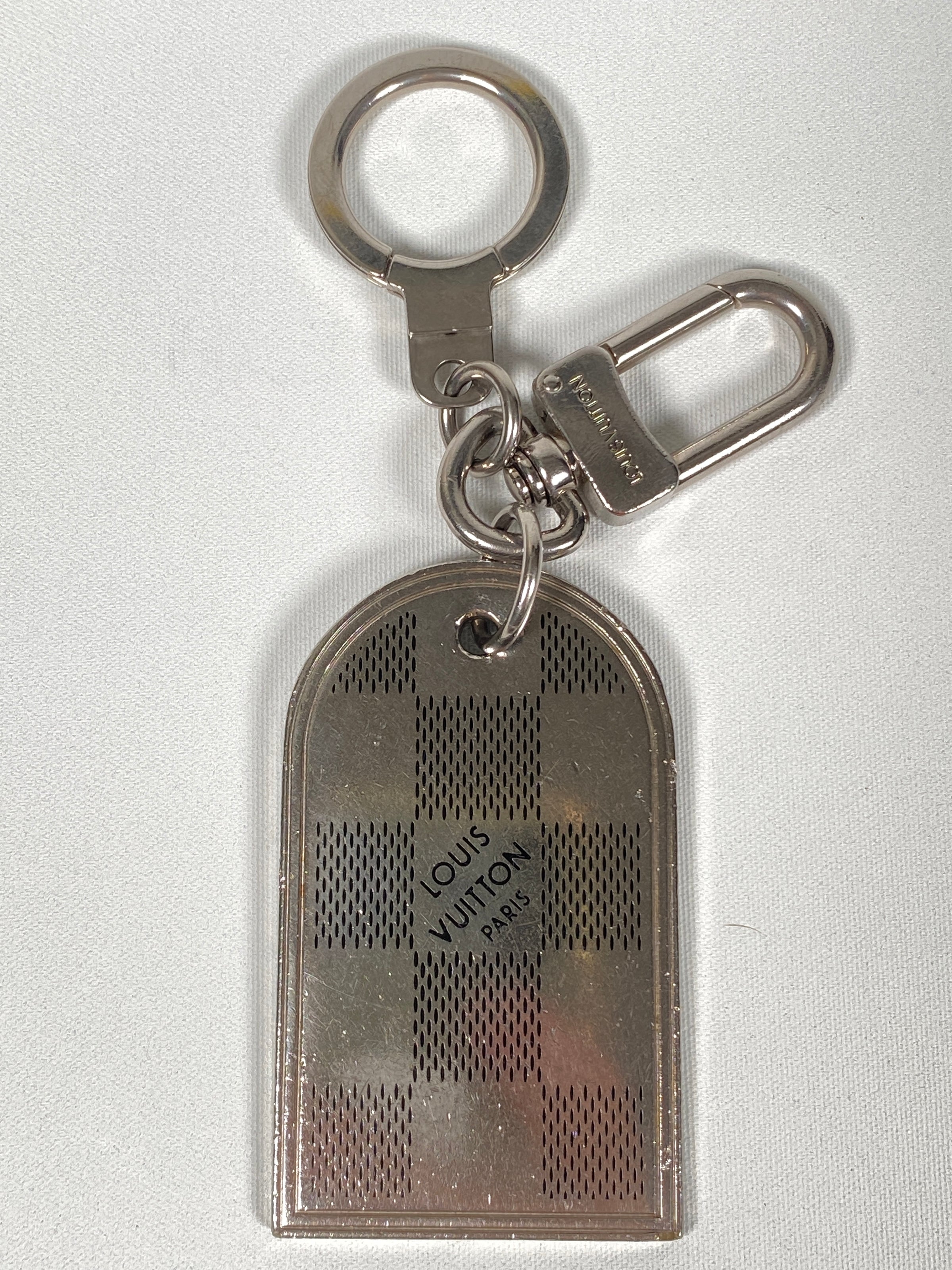 Louis Vuitton Metal Luggage Tag Key Holder and Bag Charm w/ Tags - Silver  Bag Accessories, Accessories - LOU824190
