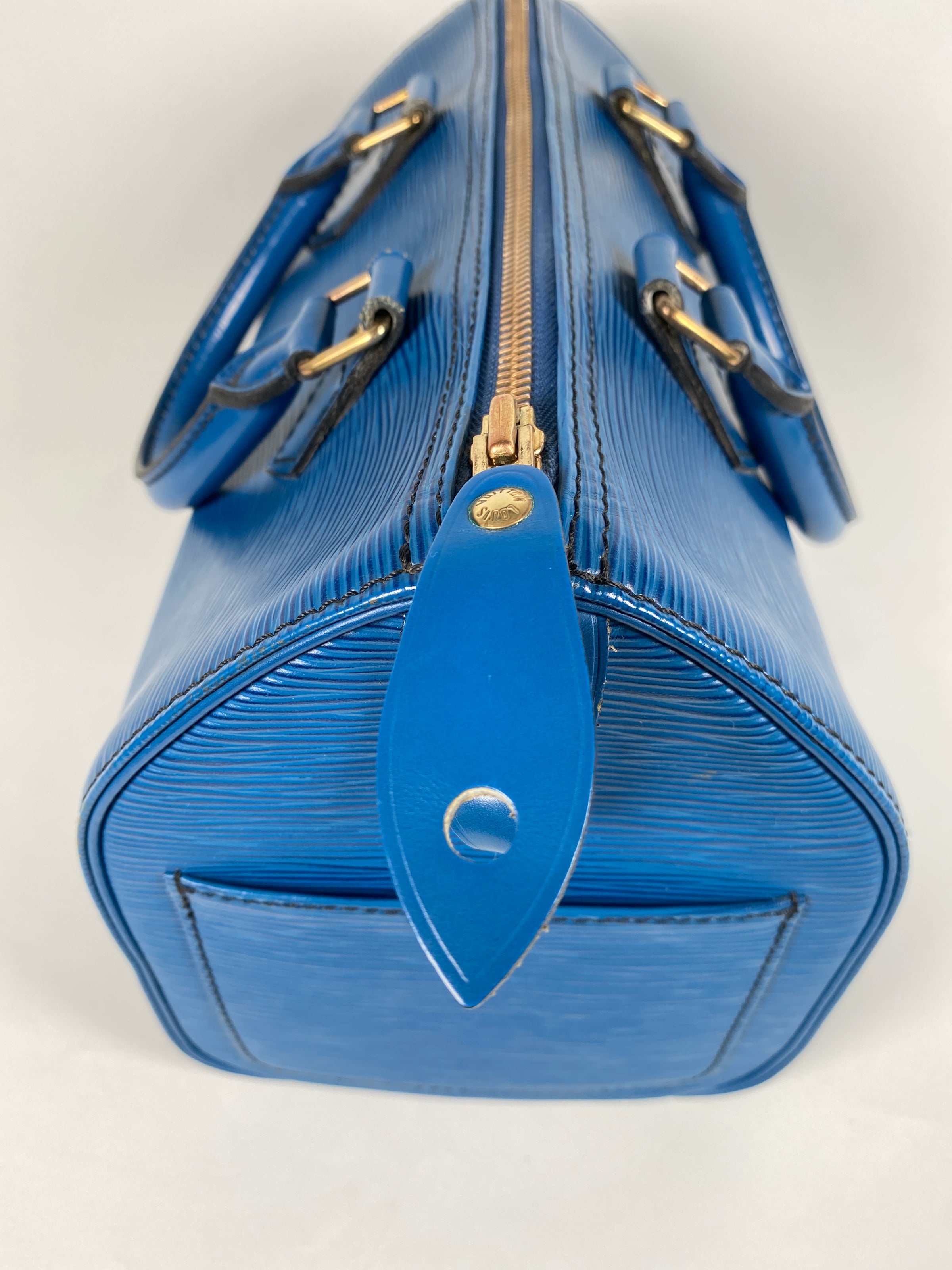 Leather bowling bag Louis Vuitton Blue in Leather - 23058729