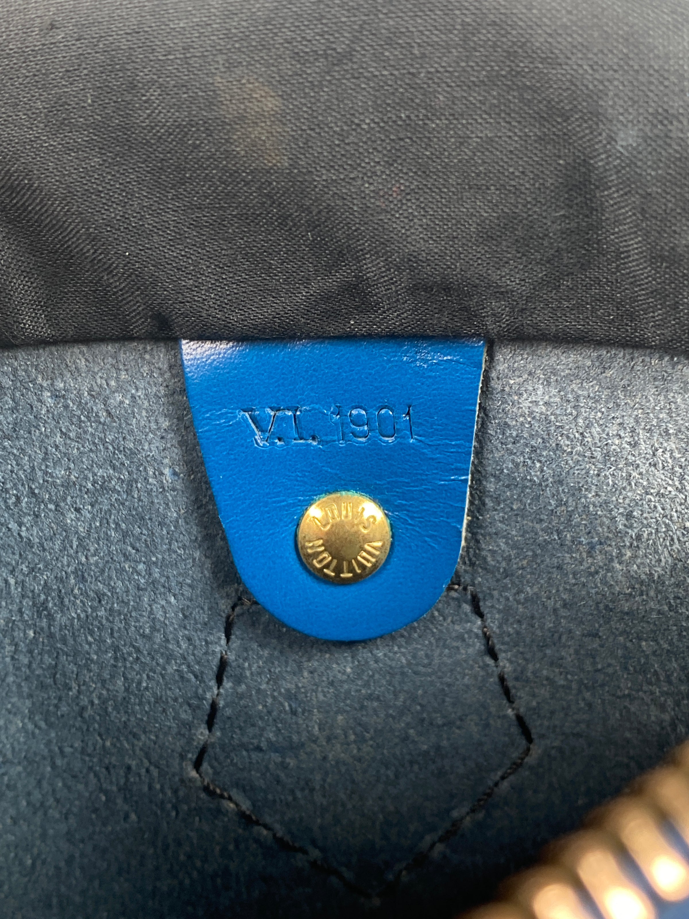LOUIS VUITTON Epi Speedy 30 Hand Bag Toledo Blue LV VI1923 – LuxuryPromise