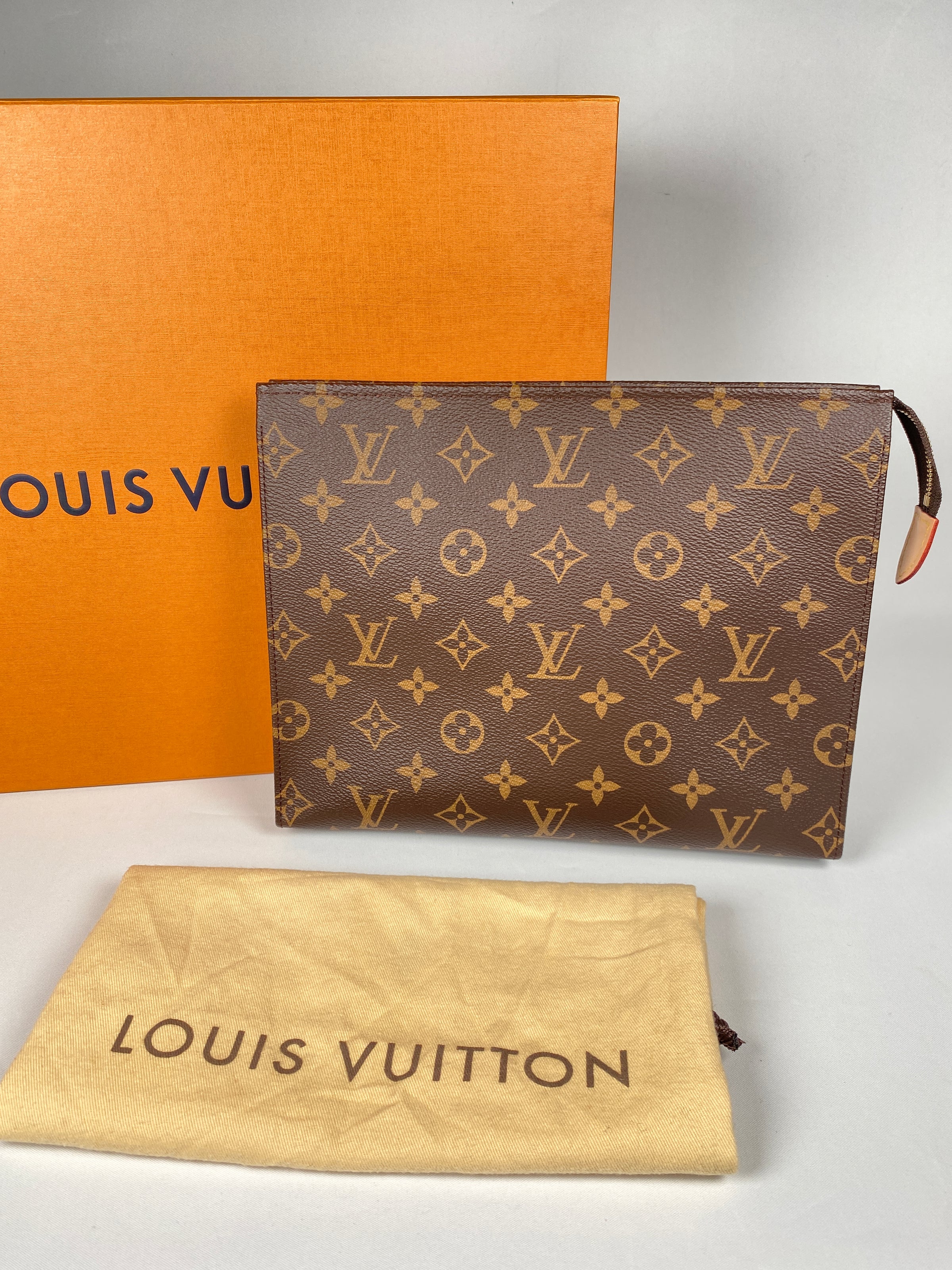 LOUIS VUITTON Louis Vuitton Posh Toilette 26 M47542 Brown Gold