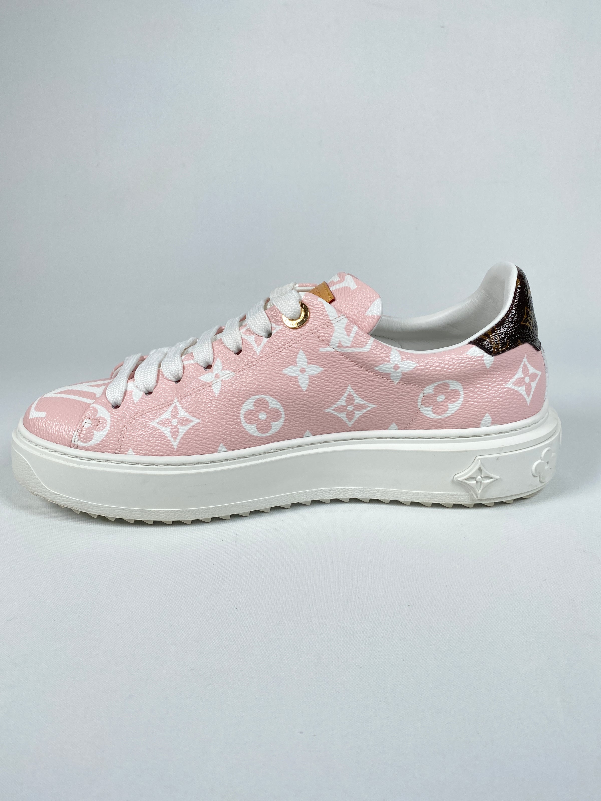 Louis Vuitton - Authenticated Time Out Trainer - Leather Pink for Women, Very Good Condition