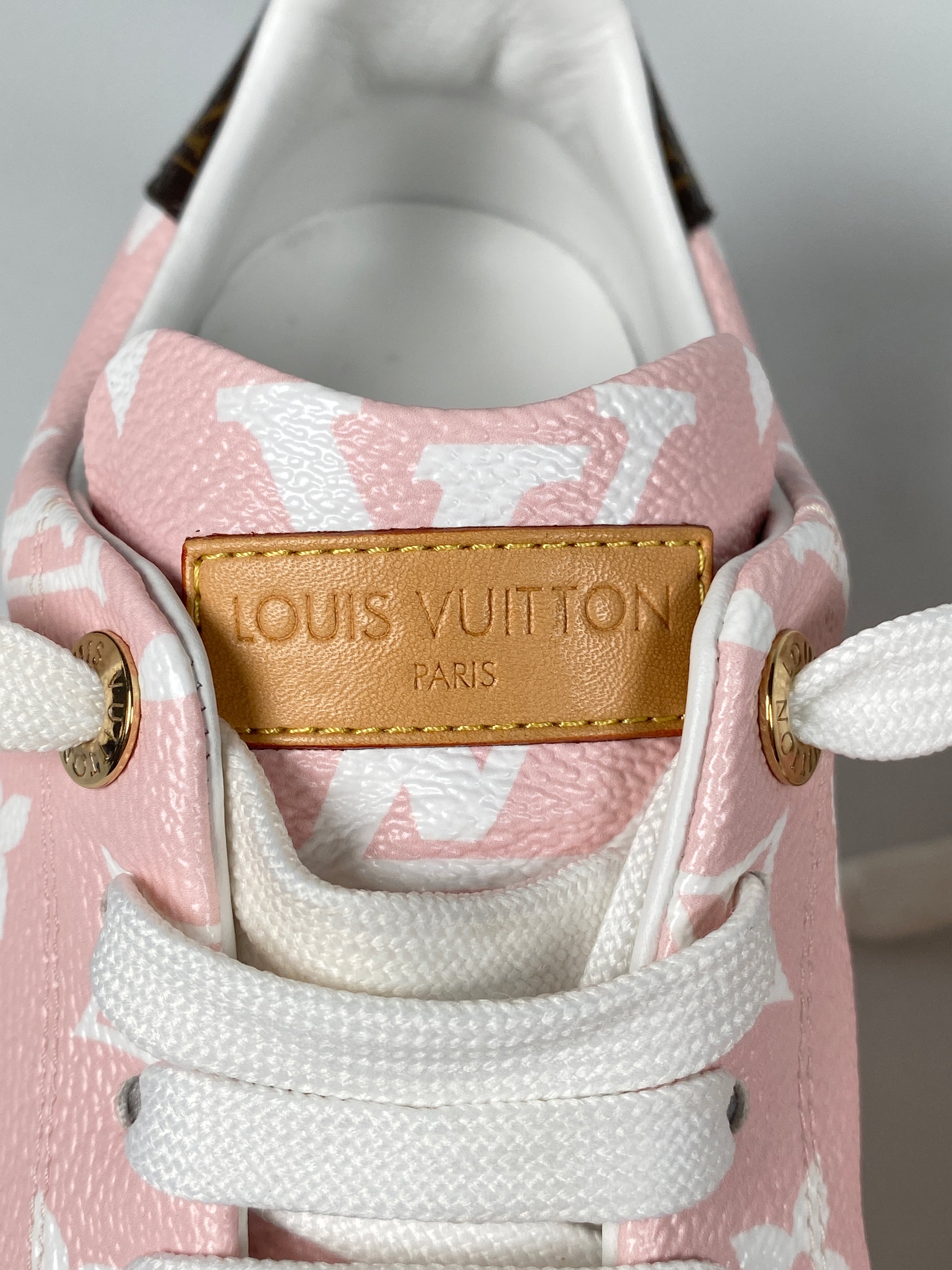 Louis Vuitton Rose Monogram Giant Canvas Time Out Sneakers Size 38.5 Louis  Vuitton
