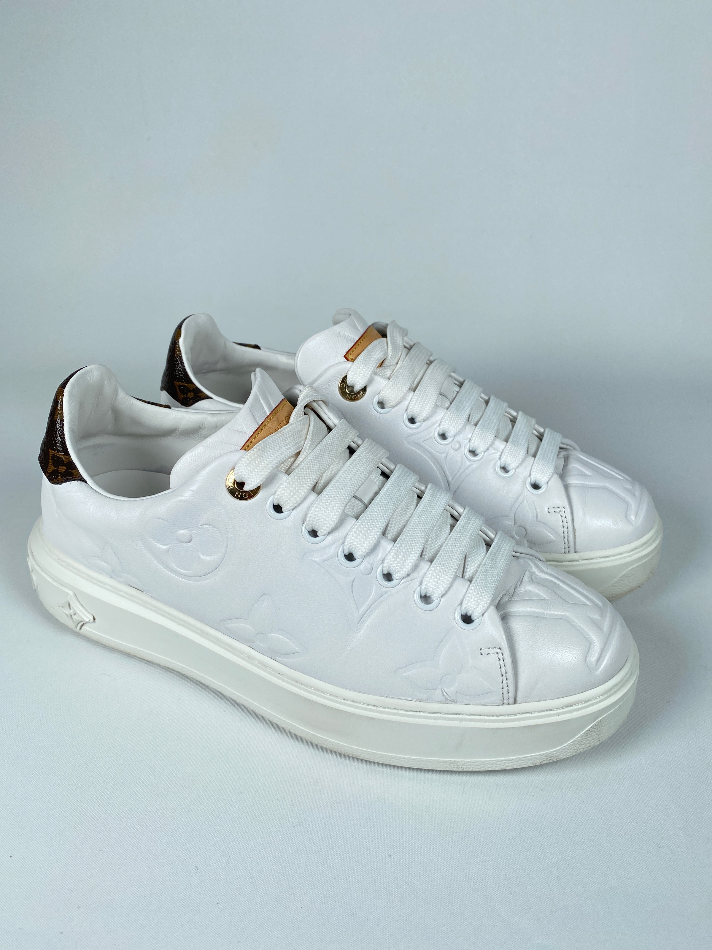 Time out cloth trainers Louis Vuitton White size 38.5 EU in Cloth