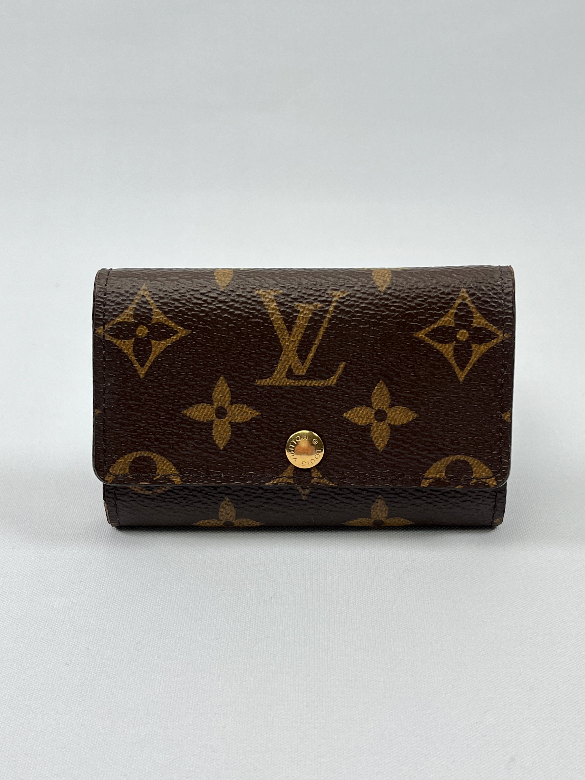 LOUIS VUITTON 2012 multi cles/6 key holder Brown Monogram Wallet - Default  Title - Article Consignment in 2023