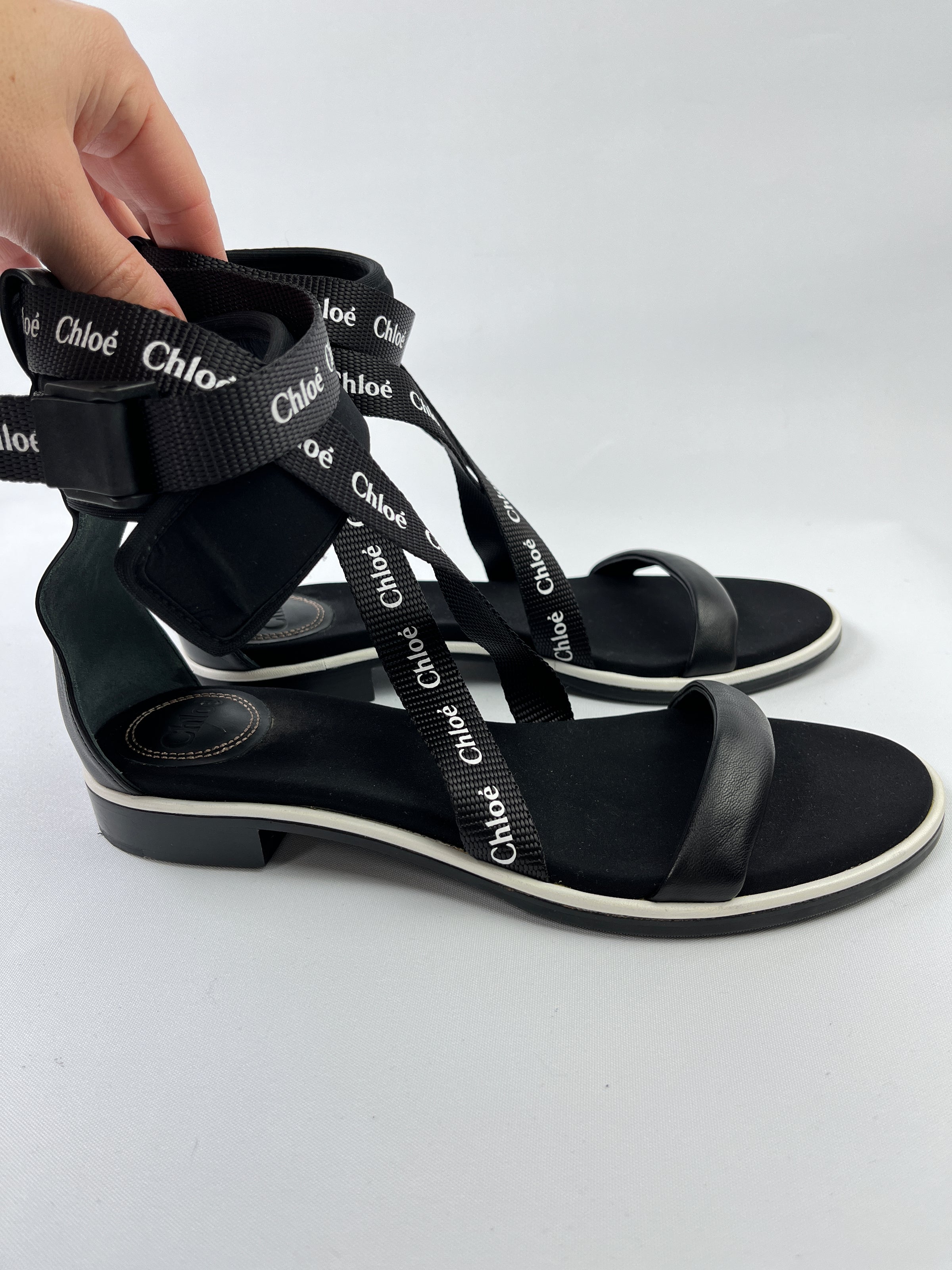 CHLOE - VERONICA LOGO LEATHER SANDALS - SIZE 38 – RE.LUXE AU